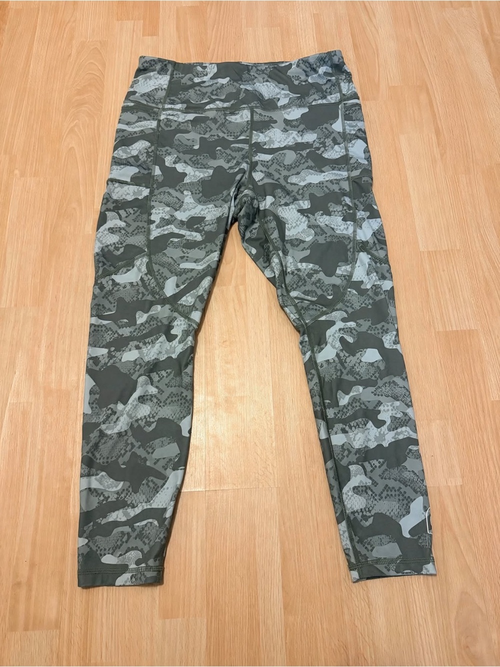 Reebok Camo Leggings Size L High Waist